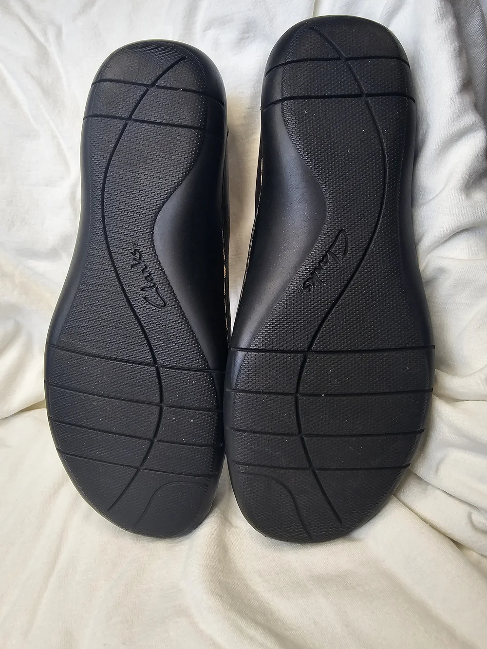 Y2K Clarks Black Leather Comfort Slip-On Ballet Flats